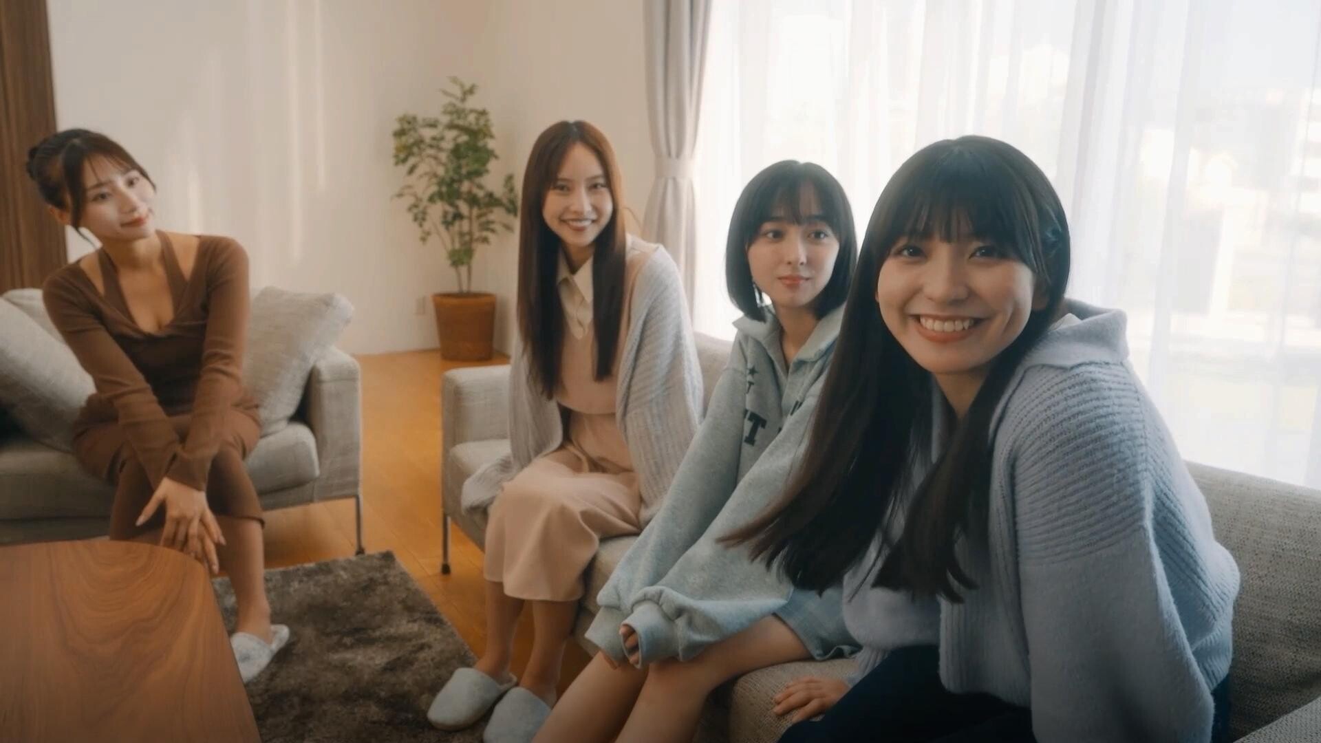 《嘟嘟嘟~恋爱信号响不停，美女室友们教我如何